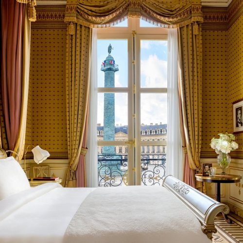 MissJones Group paris 5