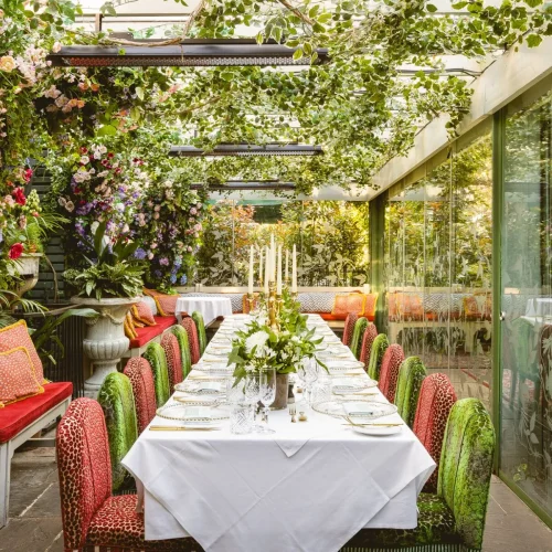 MissJones Group the glasshouse