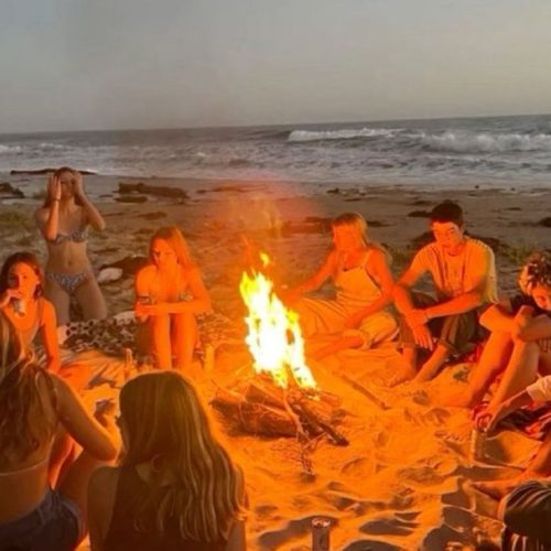 MissJones Group beach 8